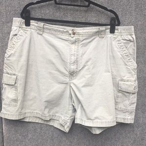 LL Bean 46W Men’s Tropic Weight Cargo Shorts, CW